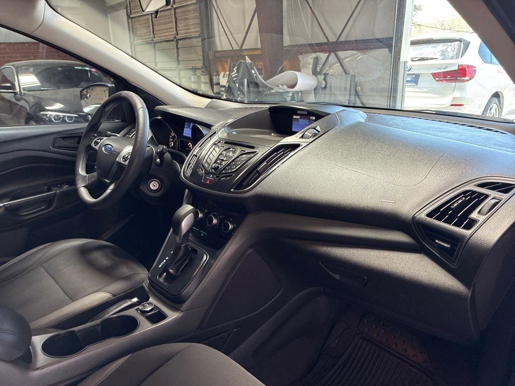 Used 2015 Ford Escape S image 25