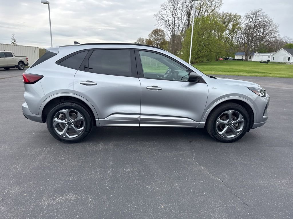 Used 2024 Ford Escape ST-Line w/ Tech Pack #1 AWD/4WD image 10