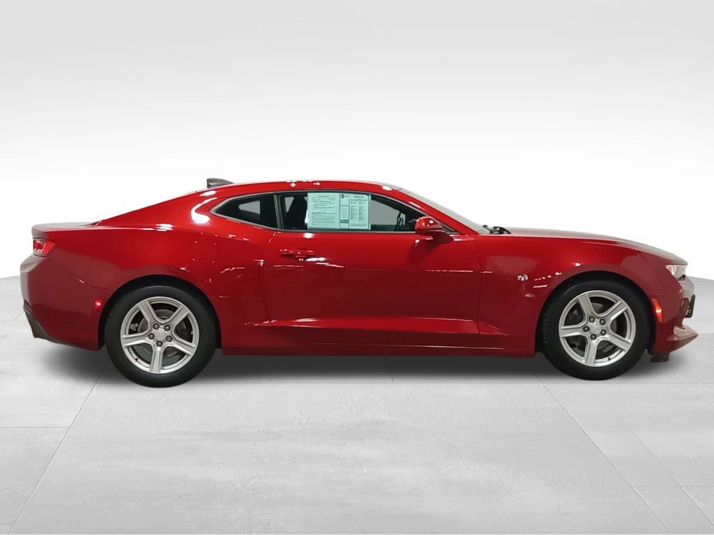 Used 2017 Chevrolet Camaro LT RWD image 2