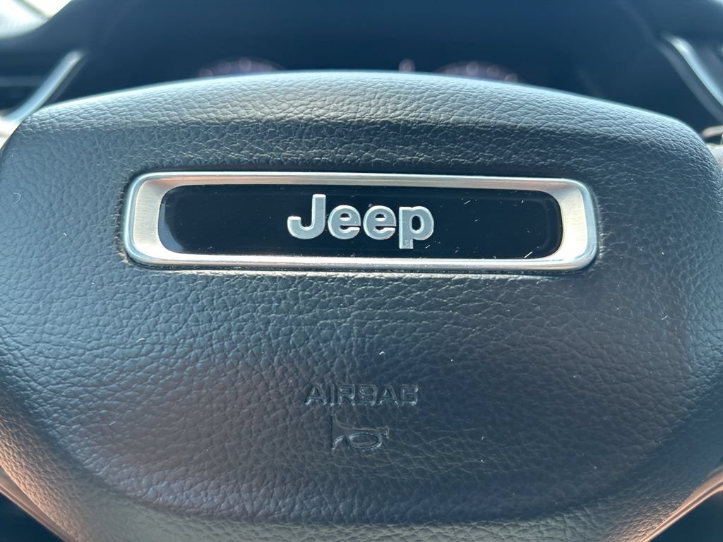 Used 2023 Jeep Grand Cherokee Limited AWD/4WD image 20
