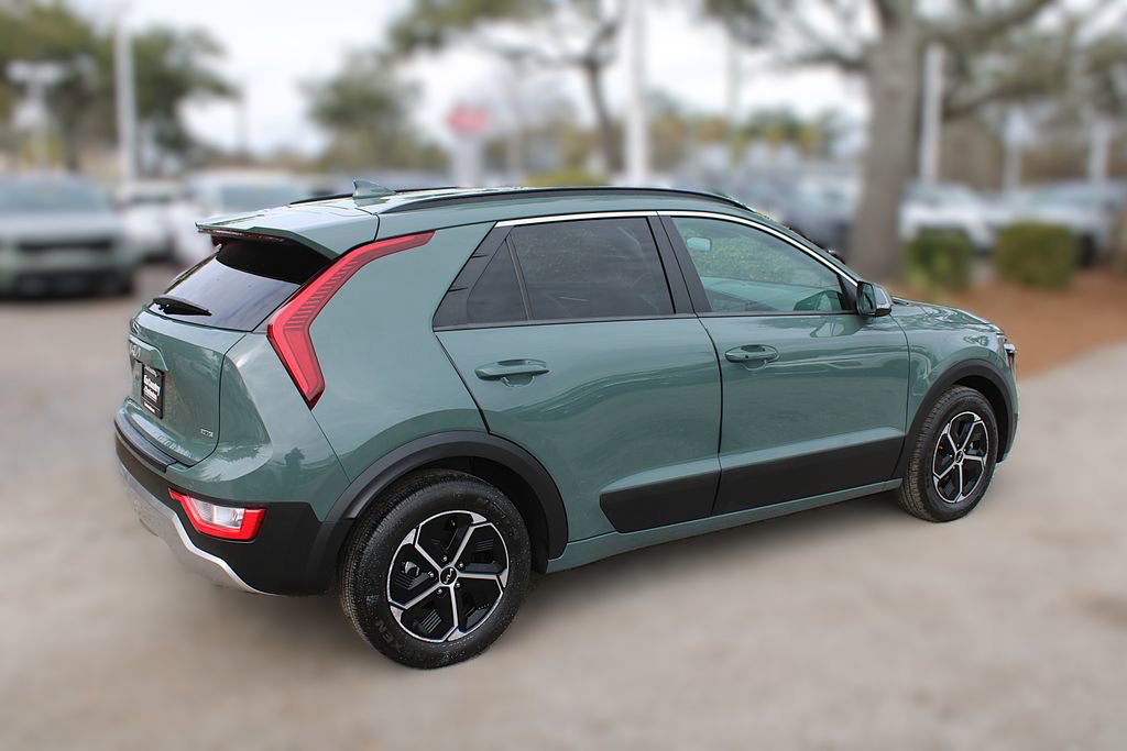 Certified 2024 Kia Niro EX image 6