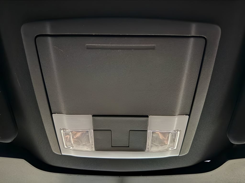 Used 2017 Ford Explorer XLT FWD image 31