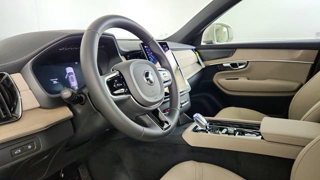 New 2026 Volvo XC90 T8 Plus w/ Protection Package Premier AWD/4WD image 12