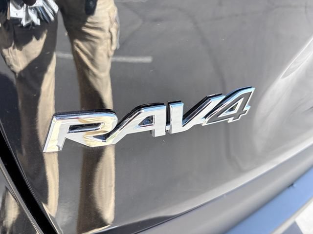 Used 2025 Toyota RAV4 XLE FWD image 26