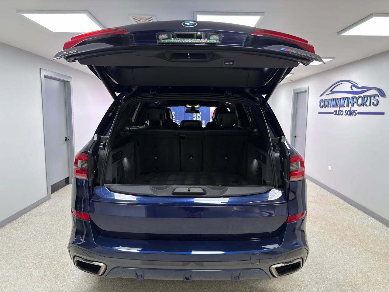 Used 2020 BMW X5 M50i w/ Executive Package image 38