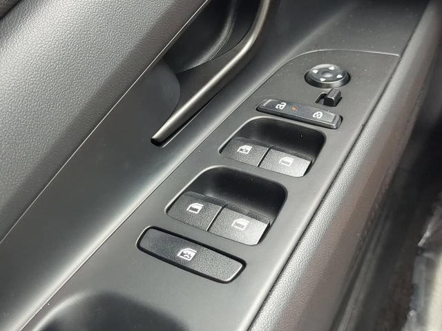 New 2025 Hyundai Elantra Sport FWD image 21