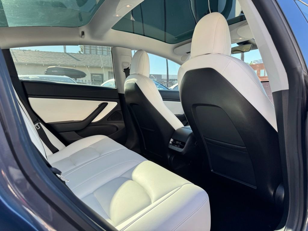 Used 2021 Tesla Model 3 Long Range image 26