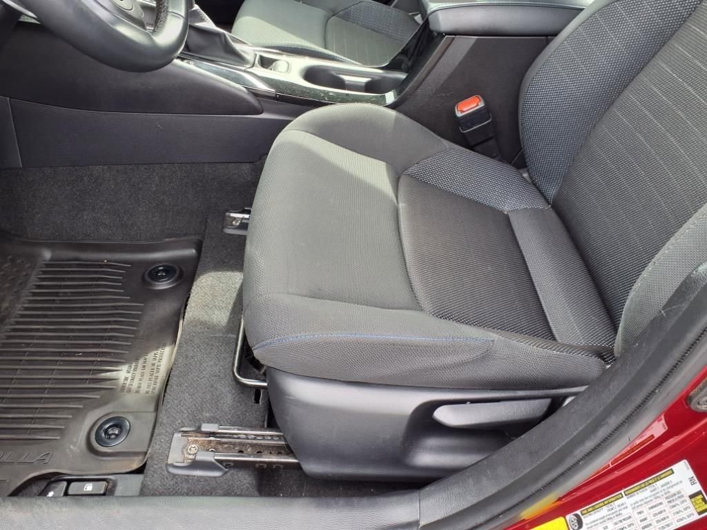 Used 2022 Toyota Corolla SE image 11