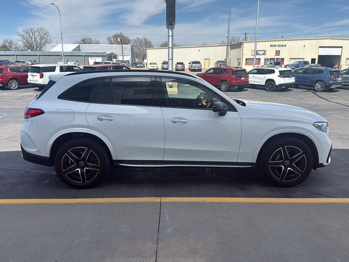 Used 2025 Mercedes-Benz GLC 300 4MATIC image 6