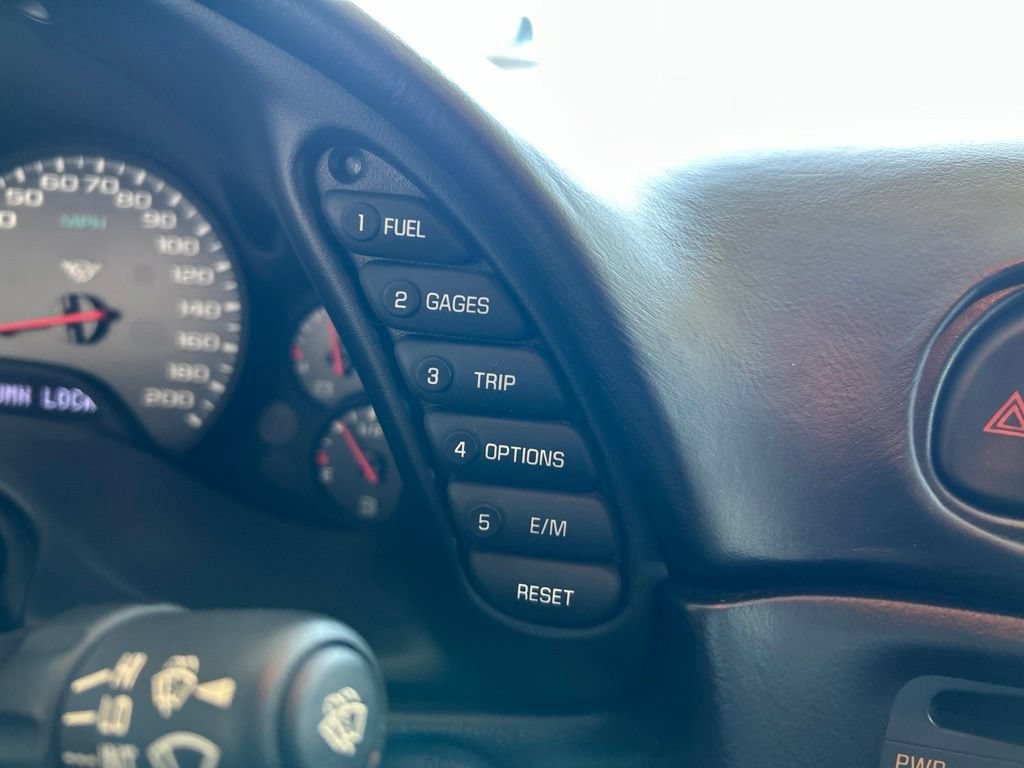 Used 2000 Chevrolet Corvette Coupe w/ Roof Pkg RWD image 35