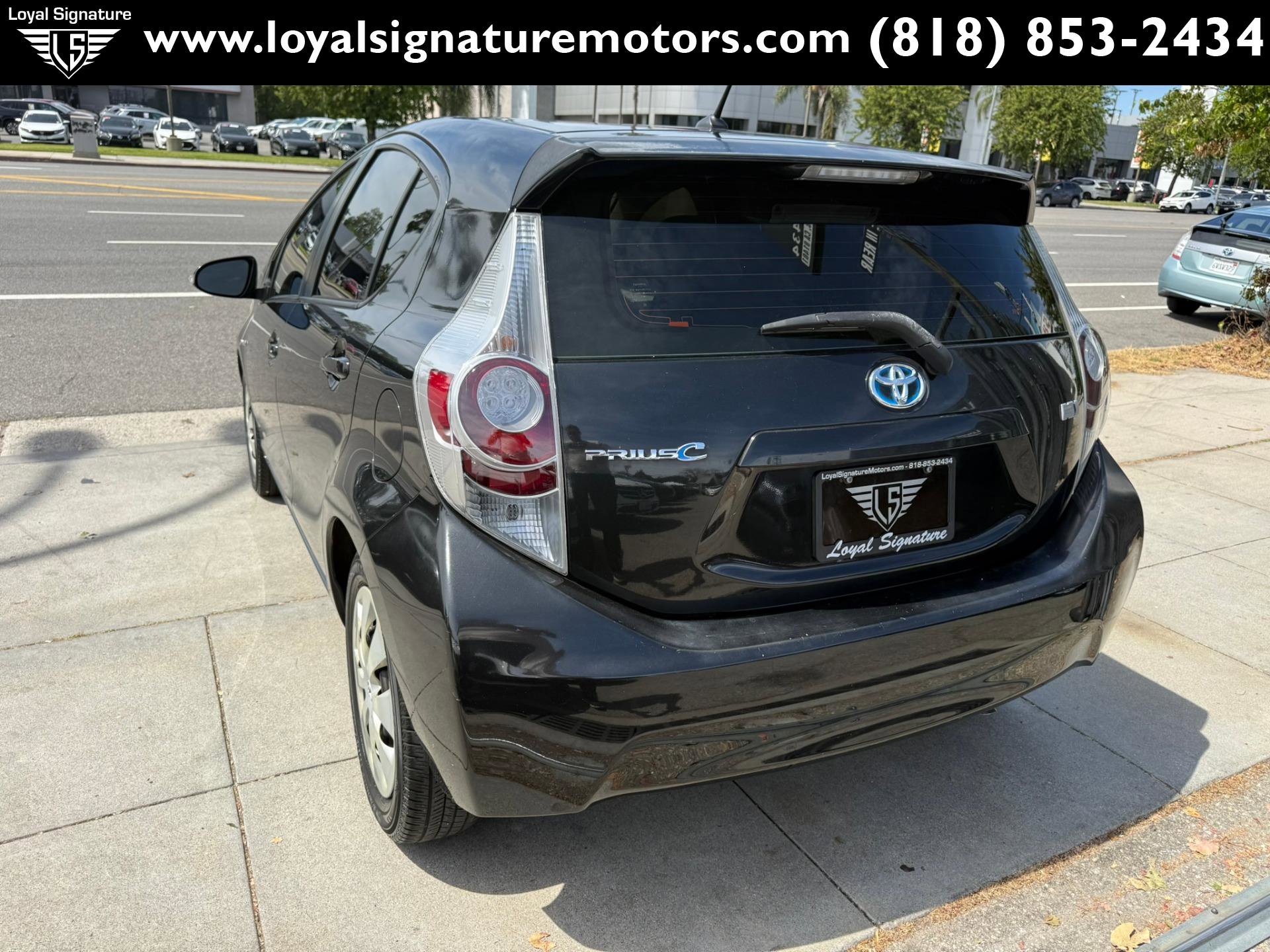 Used 2012 Toyota Prius C Two image 5