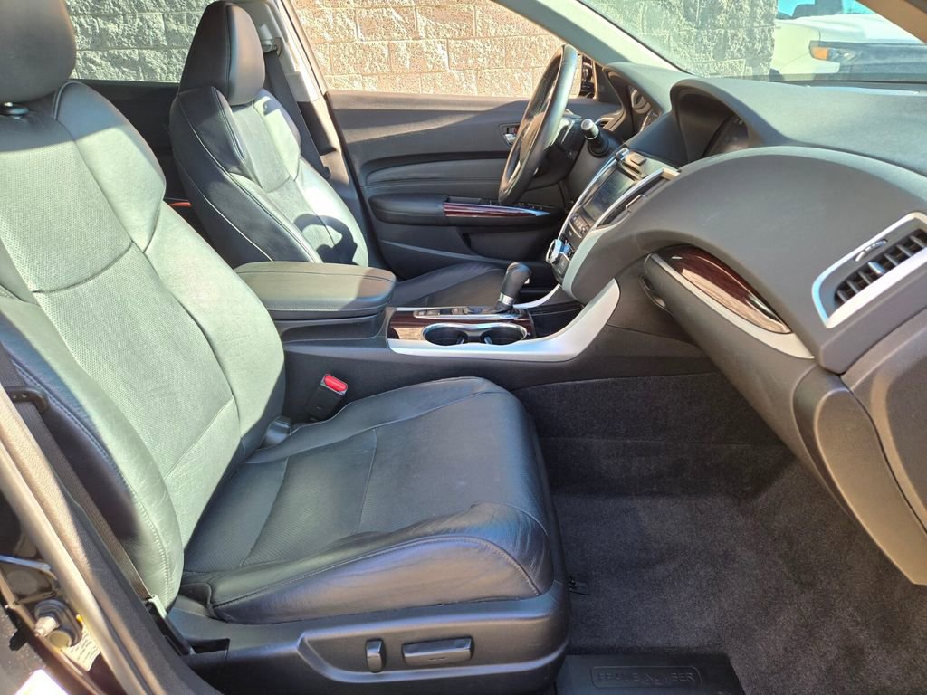 Used 2017 Acura TLX w/ Technology Package FWD image 19