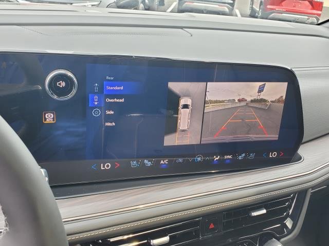 New 2026 Chevrolet Suburban Premier image 23
