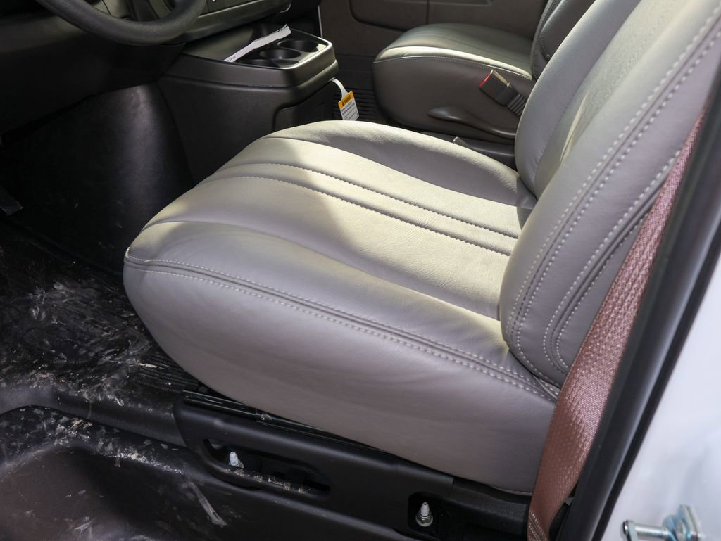 New 2026 GMC Savana 2500 w/ Driver Convenience Package image 8