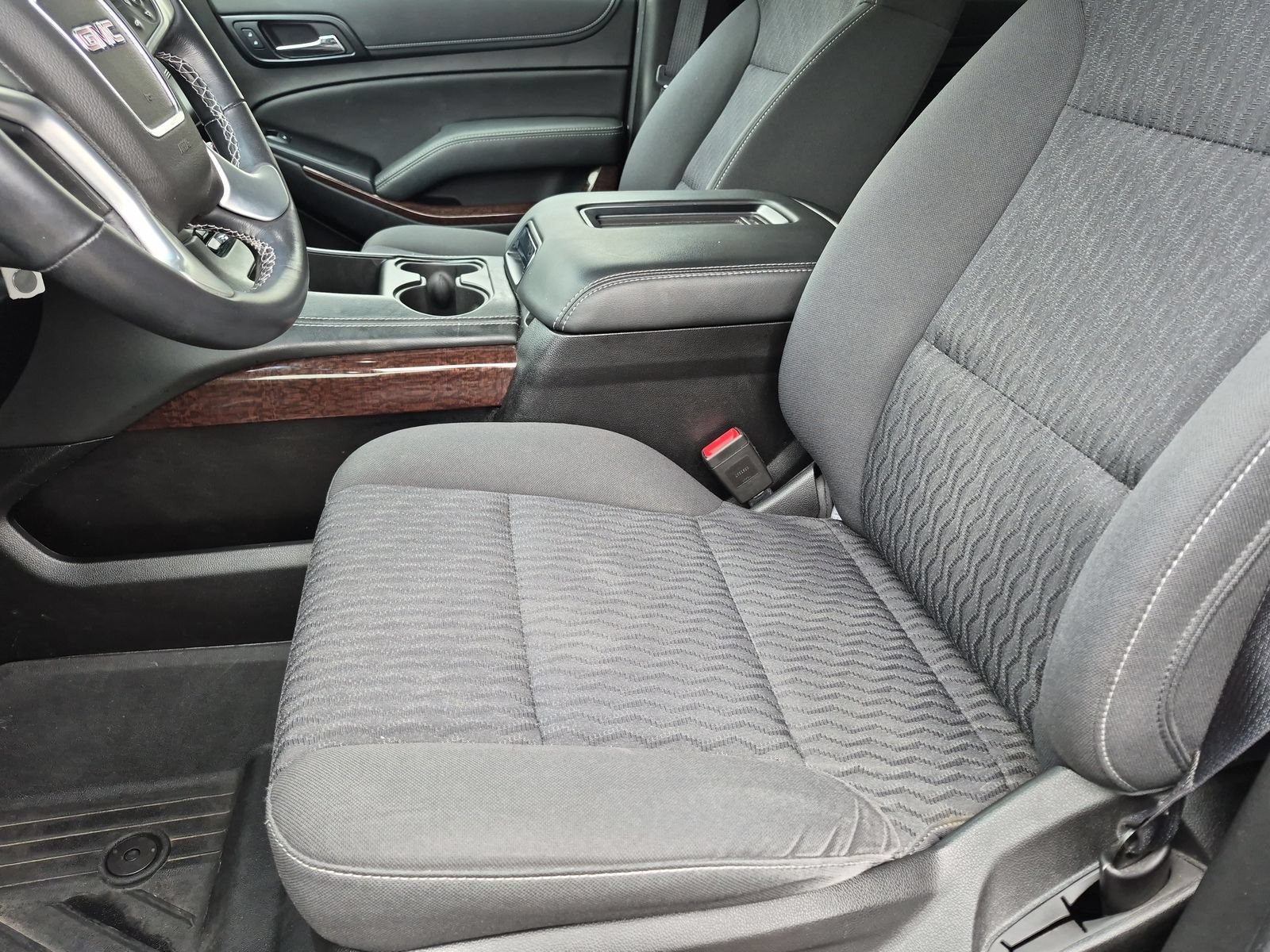 Used 2018 GMC Yukon SLE w/ SLE Value Package AWD/4WD image 17