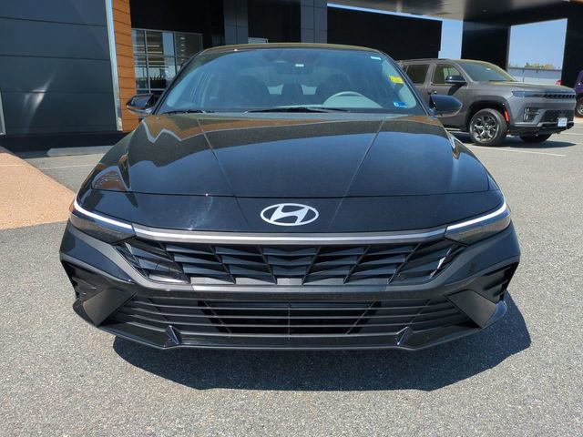 Used 2025 Hyundai Elantra Sport FWD image 9