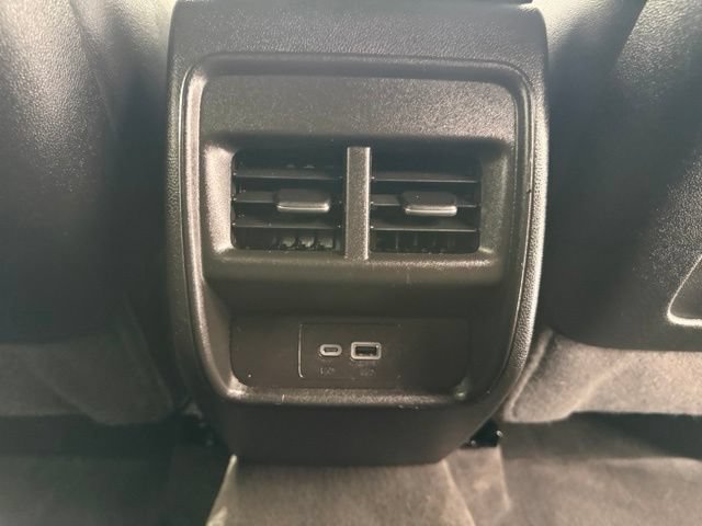 Used 2025 Cadillac XT4 Premium Luxury FWD image 28