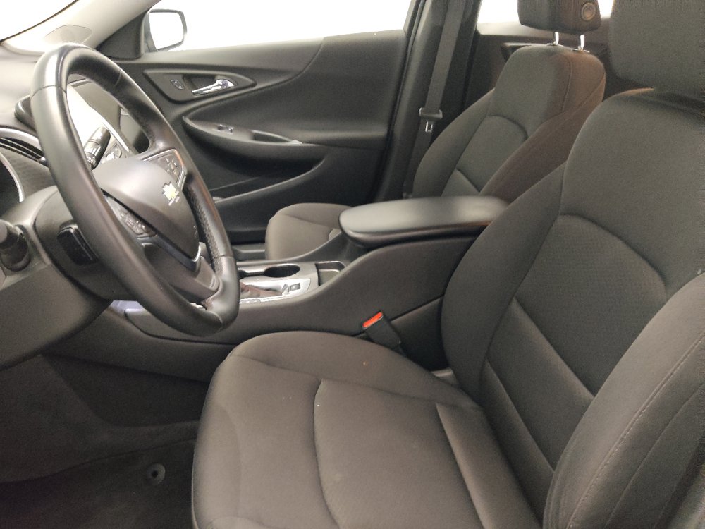 Used 2024 Chevrolet Malibu RS FWD image 17