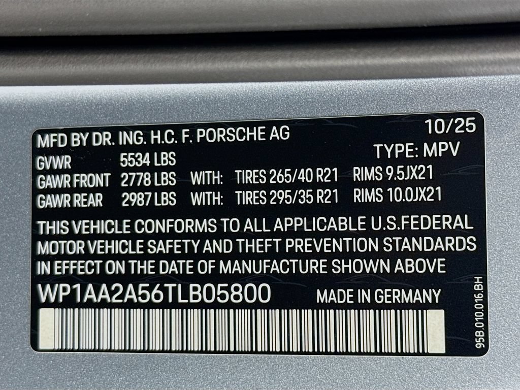 New 2026 Porsche Macan AWD/4WD image 35