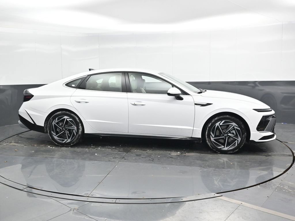 New 2026 Hyundai Sonata SEL image 3