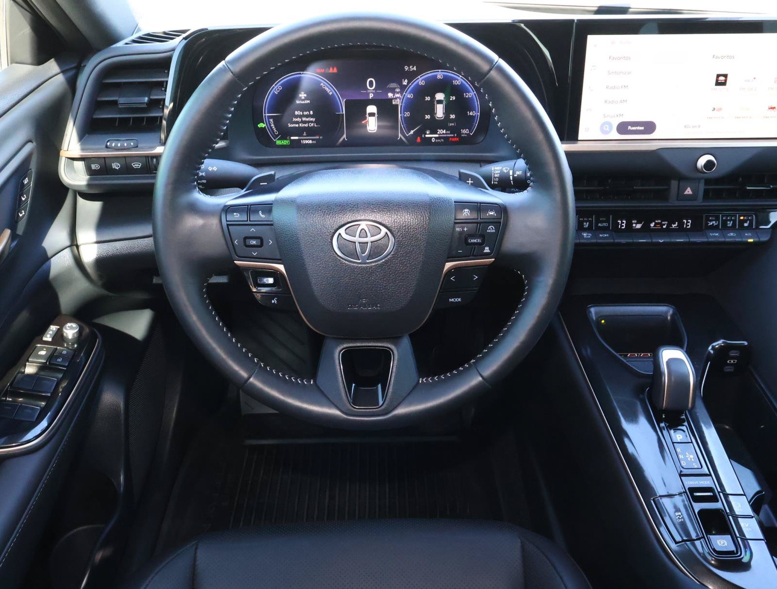 Used 2025 Toyota Crown Signia AWD/4WD image 11