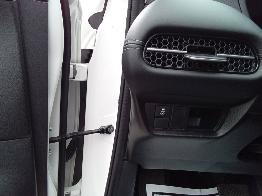 Used 2023 Honda HR-V EX-L image 14