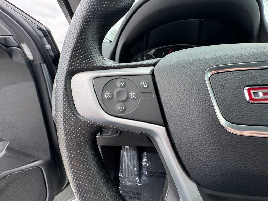 Used 2024 GMC Terrain SLE w/ Driver Convenience Package image 22
