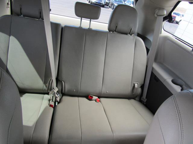 Used 2020 Toyota Sienna XLE image 15