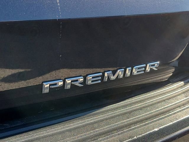 Used 2024 Chevrolet Suburban Premier image 10