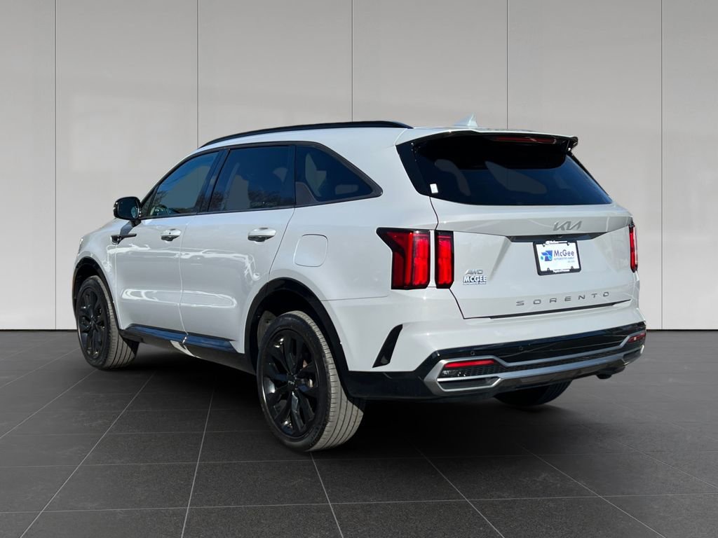 Used 2022 Kia Sorento SX image 3