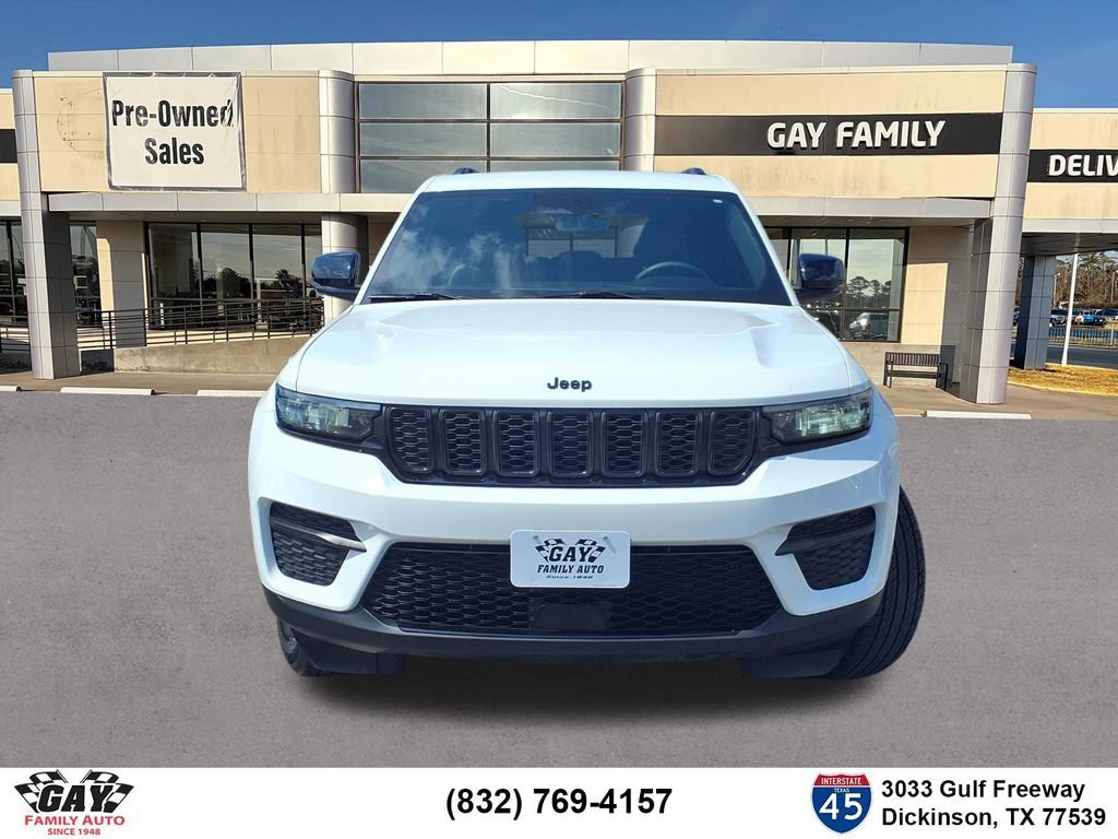 Used 2024 Jeep Grand Cherokee Altitude RWD image 18