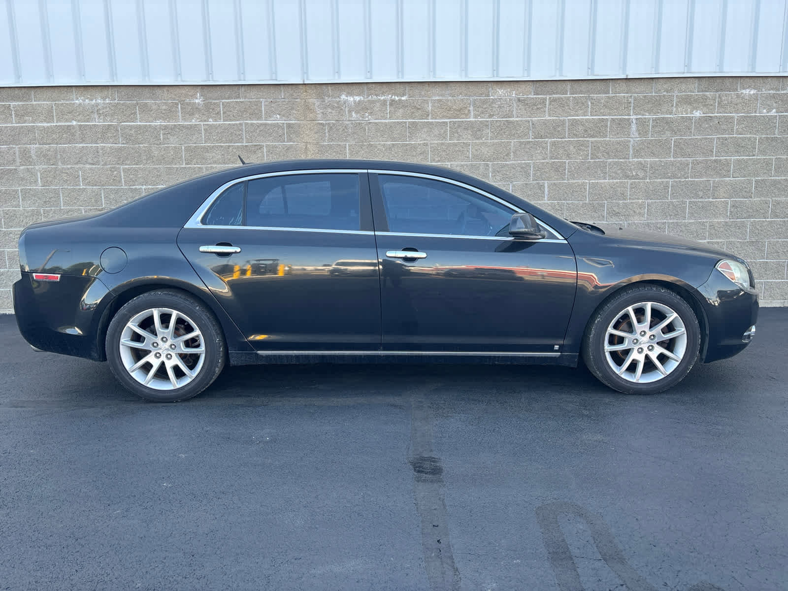 Used 2009 Chevrolet Malibu LTZ w/ HFV6 Engine Package