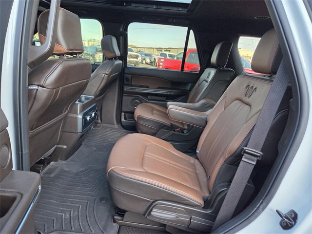 Used 2024 Ford Expedition King Ranch image 10