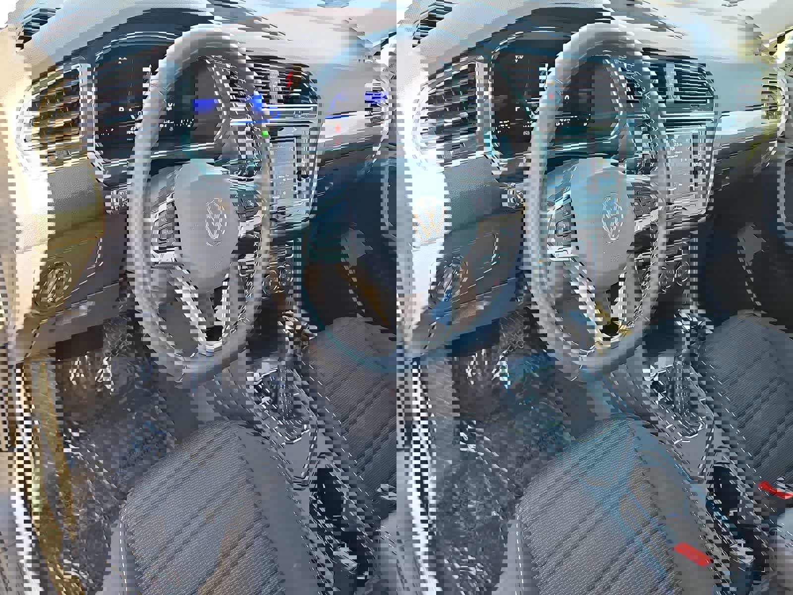 Used 2024 Volkswagen Tiguan S image 11