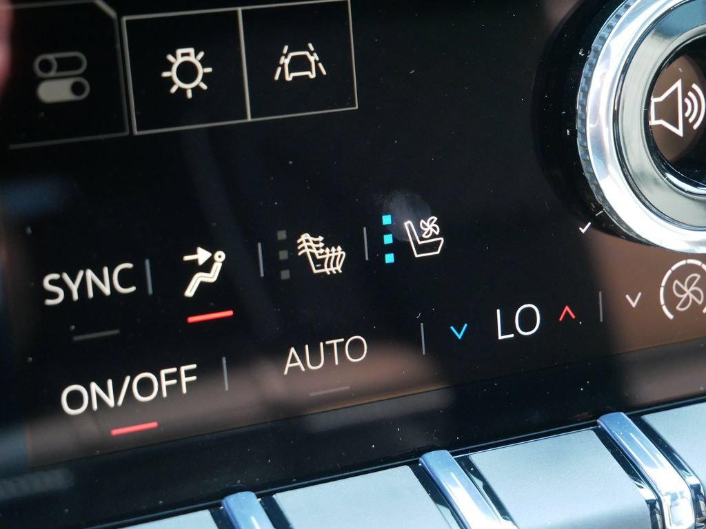 New 2026 GMC Acadia Denali w/ Super Cruise Package AWD/4WD image 22