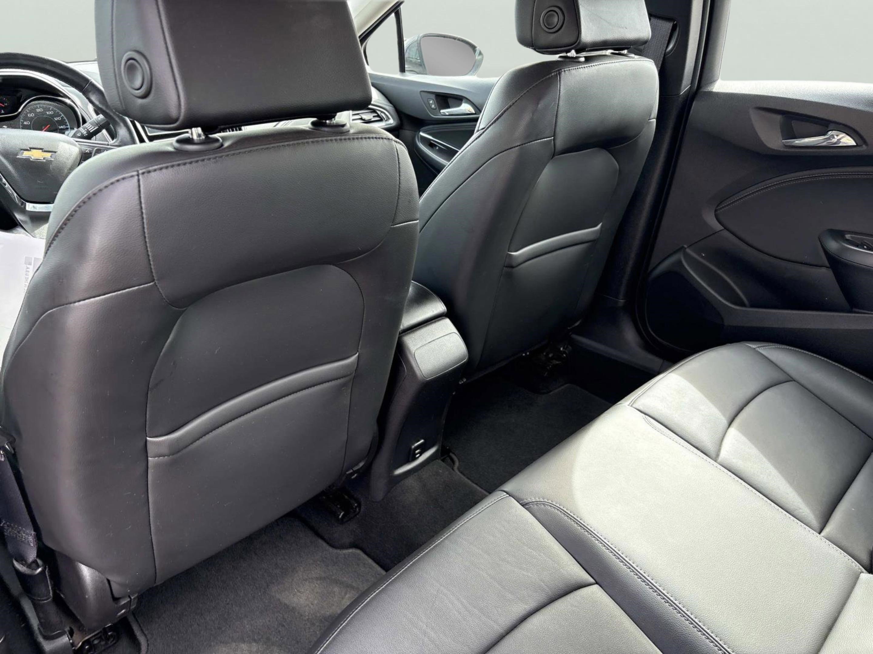 Used 2017 Chevrolet Cruze Premier image 15