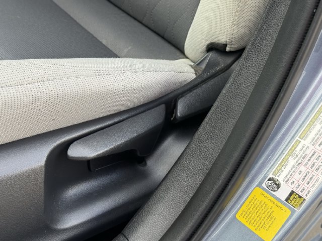 Used 2025 Toyota Corolla LE FWD image 23