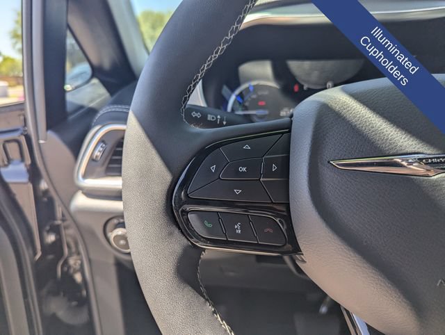 Used 2025 Chrysler Pacifica Premium FWD image 40
