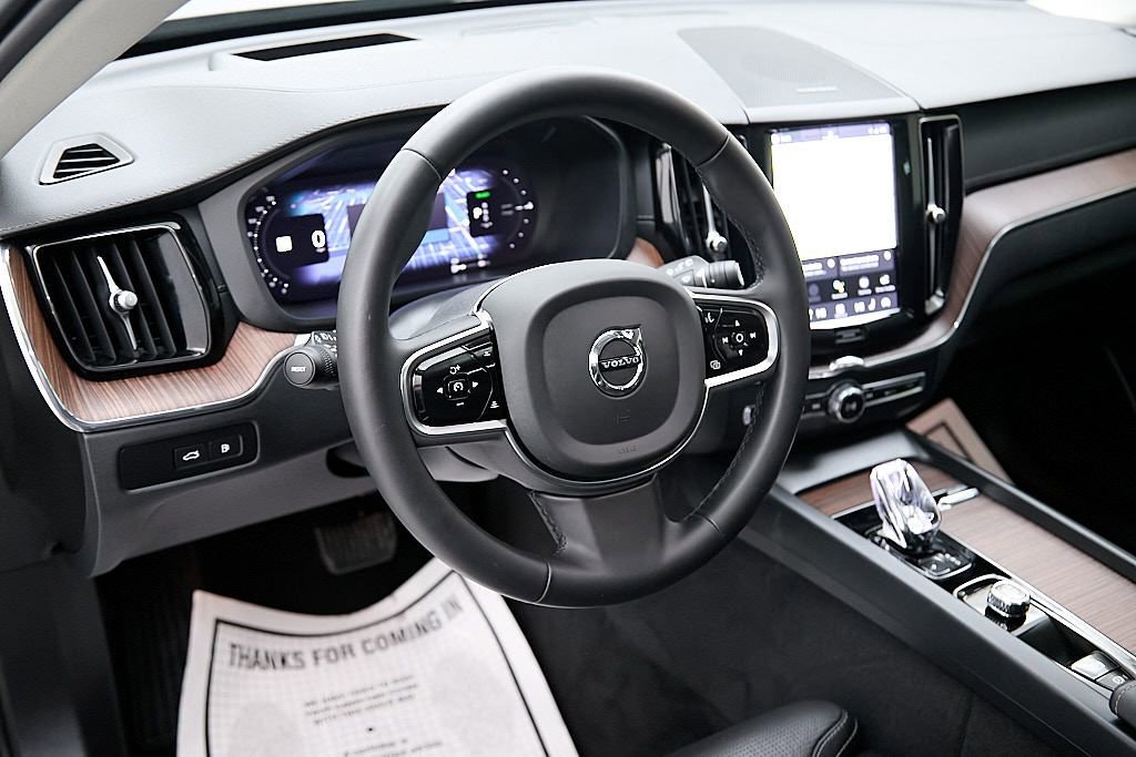 Certified 2024 Volvo XC60 T8 Ultimate w/ Protection Package Premier image 13