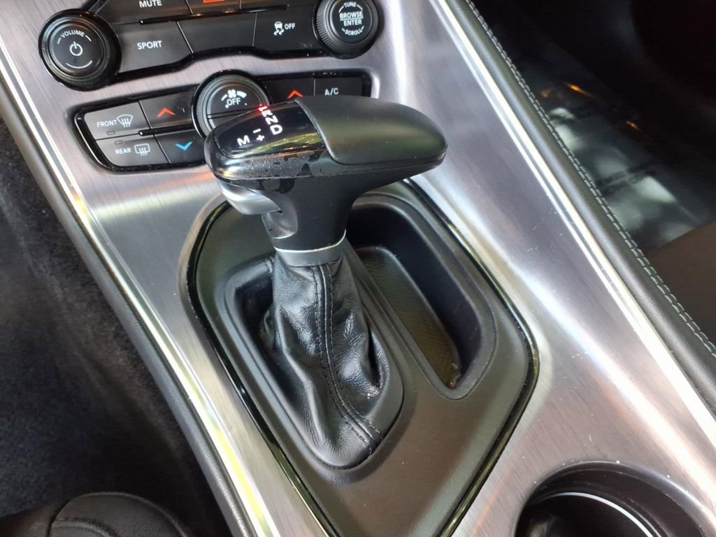 Used 2017 Dodge Challenger SXT RWD image 10