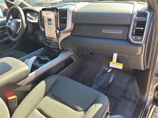 New 2026 RAM 1500 4x4 Crew Cab image 18