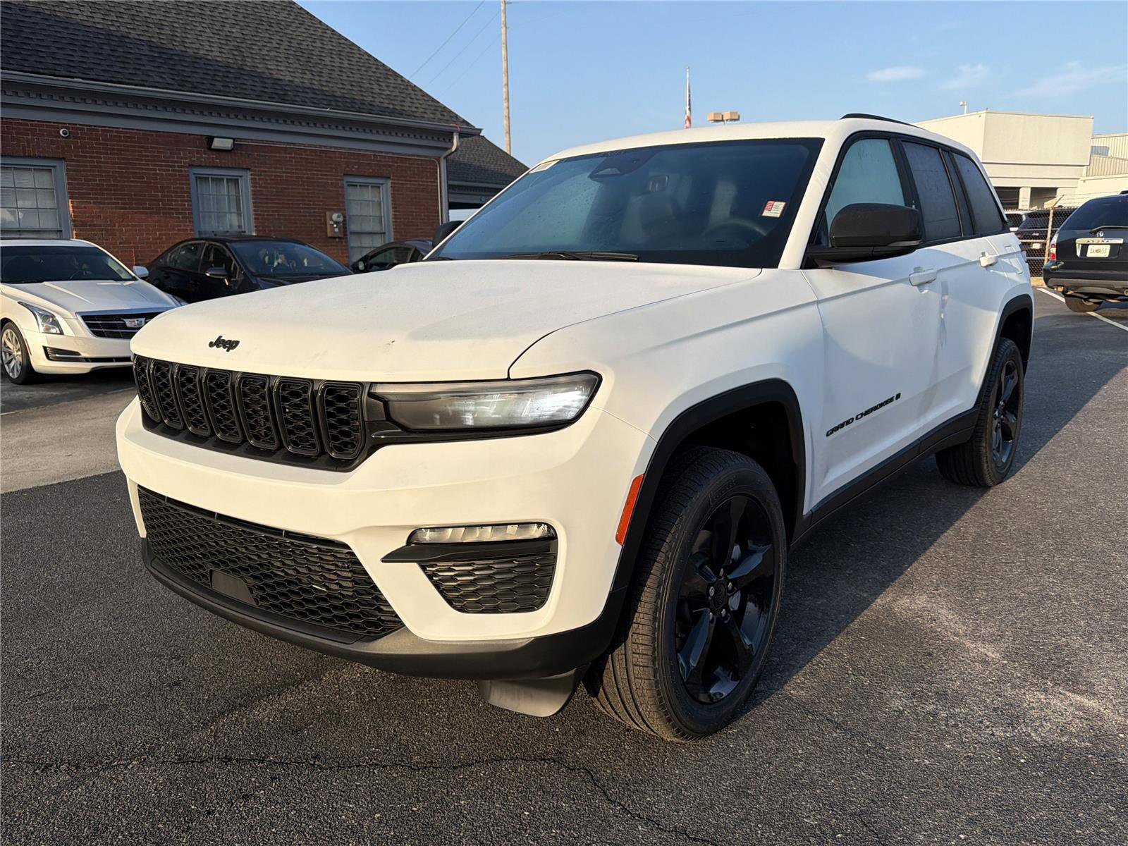 New 2025 Jeep Grand Cherokee Limited w/ Black Appearance Package image 2