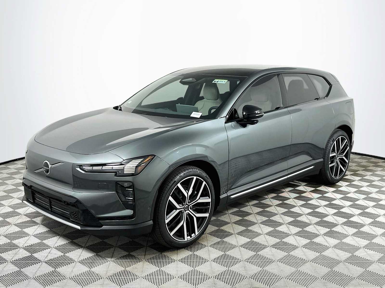 New 2027 Volvo EX60 Ultra AWD/4WD image 3