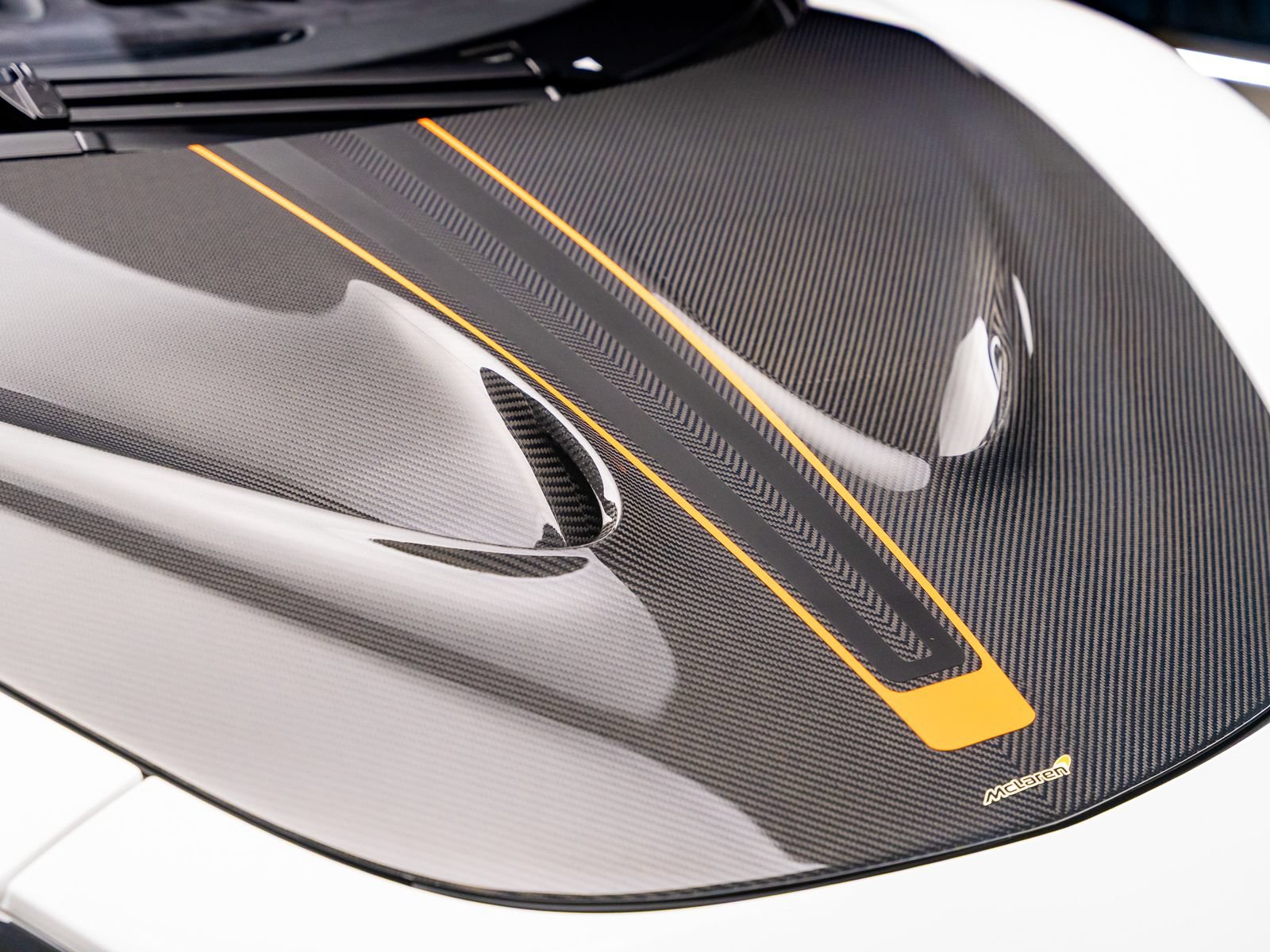 Used 2019 McLaren 600LT RWD image 3