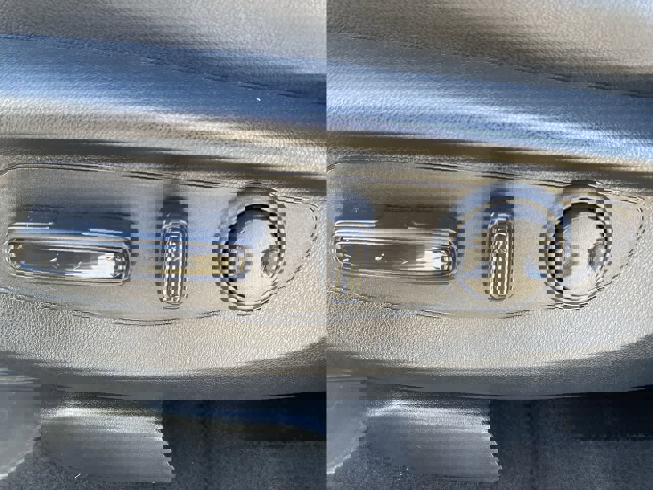 Used 2023 Honda CR-V EX-L image 12