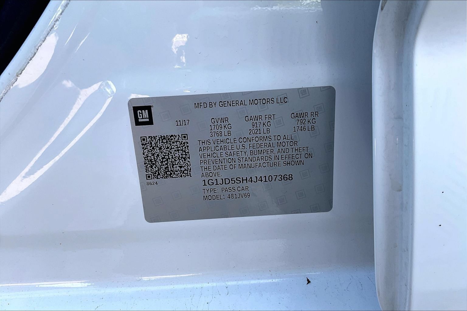 Used 2018 Chevrolet Sonic LT FWD image 17