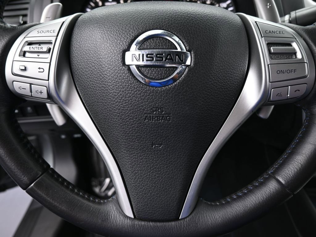 Used 2018 Nissan Altima 2.5 SR w/ SR Midnight Edition image 32