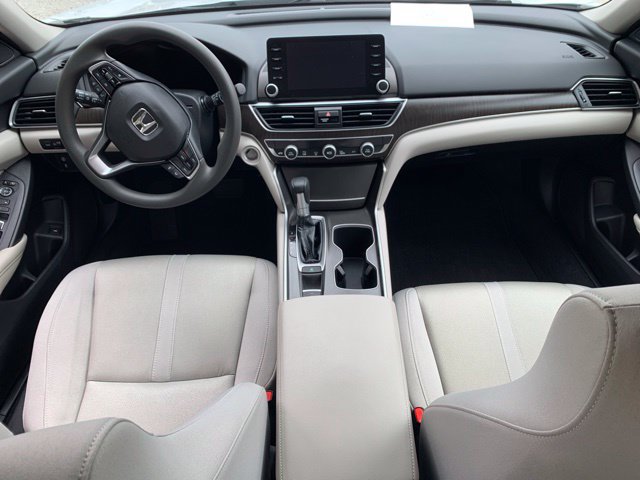 Used 2020 Honda Accord EX image 18