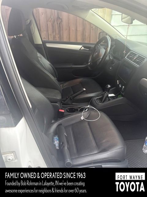 Used 2014 Volkswagen Jetta SE image 3