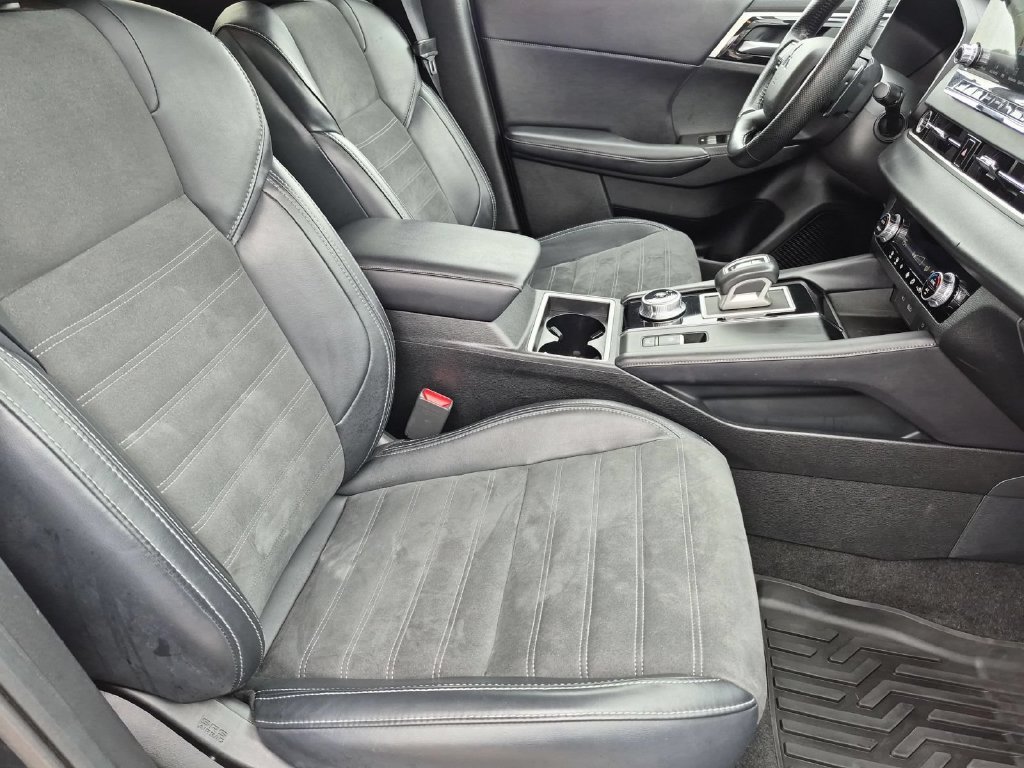 Used 2024 Mitsubishi Outlander SE FWD image 30